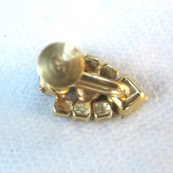 VTG 40'S CORO EARRINGS BEAUTIFUL GOLDTONE/GREEN STONES SCREW BACK - Picture 4 of 4